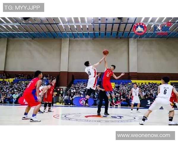 赛后分析:杭州篮球队与成都篮球队的战术灵活性对比探讨 赛后分析:杭州篮球队与成都篮球队的战术灵活性对比探讨