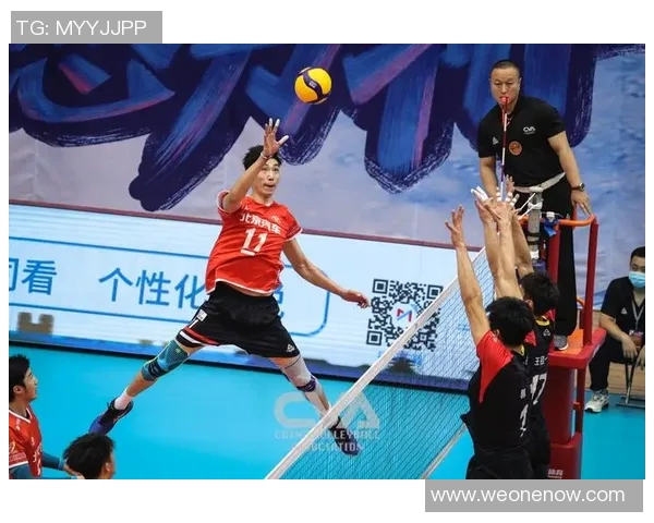 圣菲联合迎战老虎竞技争夺联赛关键三分的激烈对决 圣菲联合迎战老虎竞技争夺联赛关键三分的激烈对决