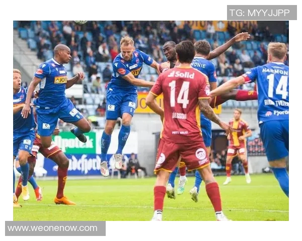 桑纳菲与萨尔普的精彩对决揭示足球战术与团队合作的魅力 桑纳菲与萨尔普的精彩对决揭示足球战术与团队合作的魅力