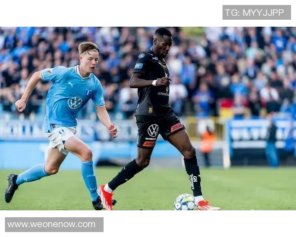 水户蜀葵与柏太阳的激烈对决揭示了日本足球的竞争魅力与战术智慧 水户蜀葵与柏太阳的激烈对决揭示了日本足球的竞争魅力与战术智慧