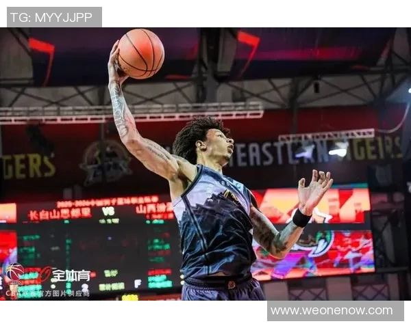 浙江广厦男篮迎战广东队力争主场胜利展现球队实力与斗志 浙江广厦男篮迎战广东队力争主场胜利展现球队实力与斗志