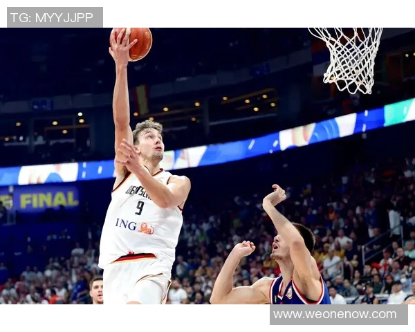 飞翼与华盛顿奇异的激烈对决展现篮球魅力与团队精神的巅峰较量 飞翼与华盛顿奇异的激烈对决展现篮球魅力与团队精神的巅峰较量