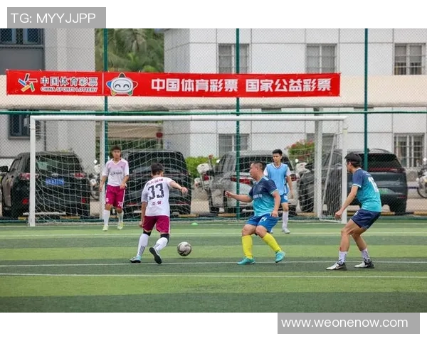 中国红队迎战新西兰队期待精彩对决展现足球魅力与团队精神