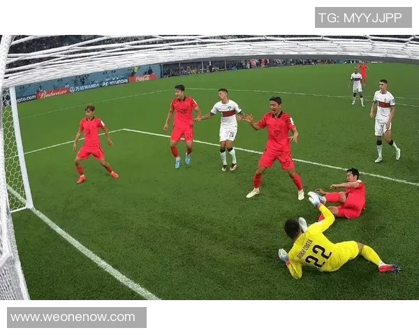 季后赛激战即将开启包装工与海鹰的巅峰对决引发球迷热议 季后赛激战即将开启包装工与海鹰的巅峰对决引发球迷热议