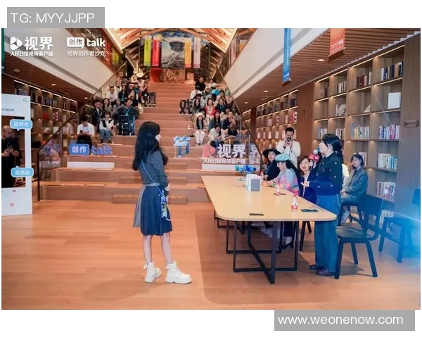 霍伊伦：探索她在现代艺术与文化交融中的独特影响力与贡献